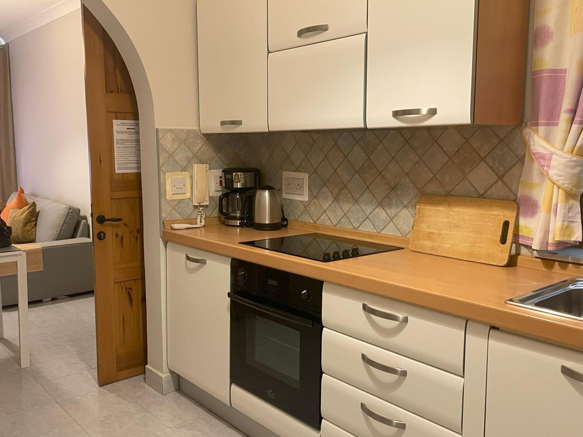 City Center Apartments 멜리에하 외부 사진